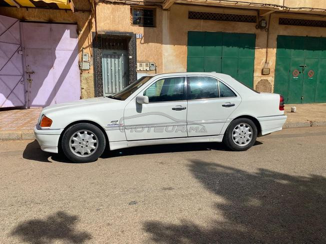 Mercedes-Benz Classe C Diesel Manuelle 1996 à Salé
