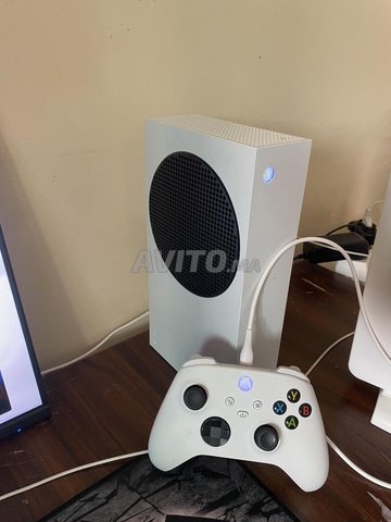 Xbox série S 2023 avec tout les jeux 