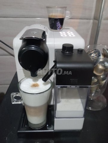 Machine à café Nespresso lattisima touche
