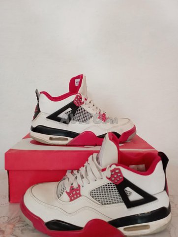 Nike Jordan 4 