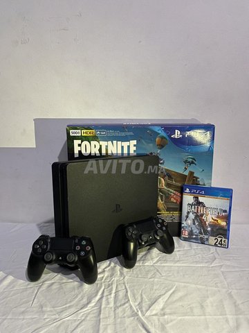 PLAYSTATION 4 slim 500Gb avec accessoires 