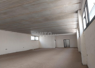 Locaux à vendre à Deroua