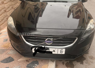 Volvo V40 Diesel Automatique 2015 à El Jadida