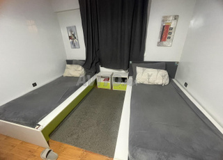 Chambre complet 2 lits  bureau zerbia  tableau