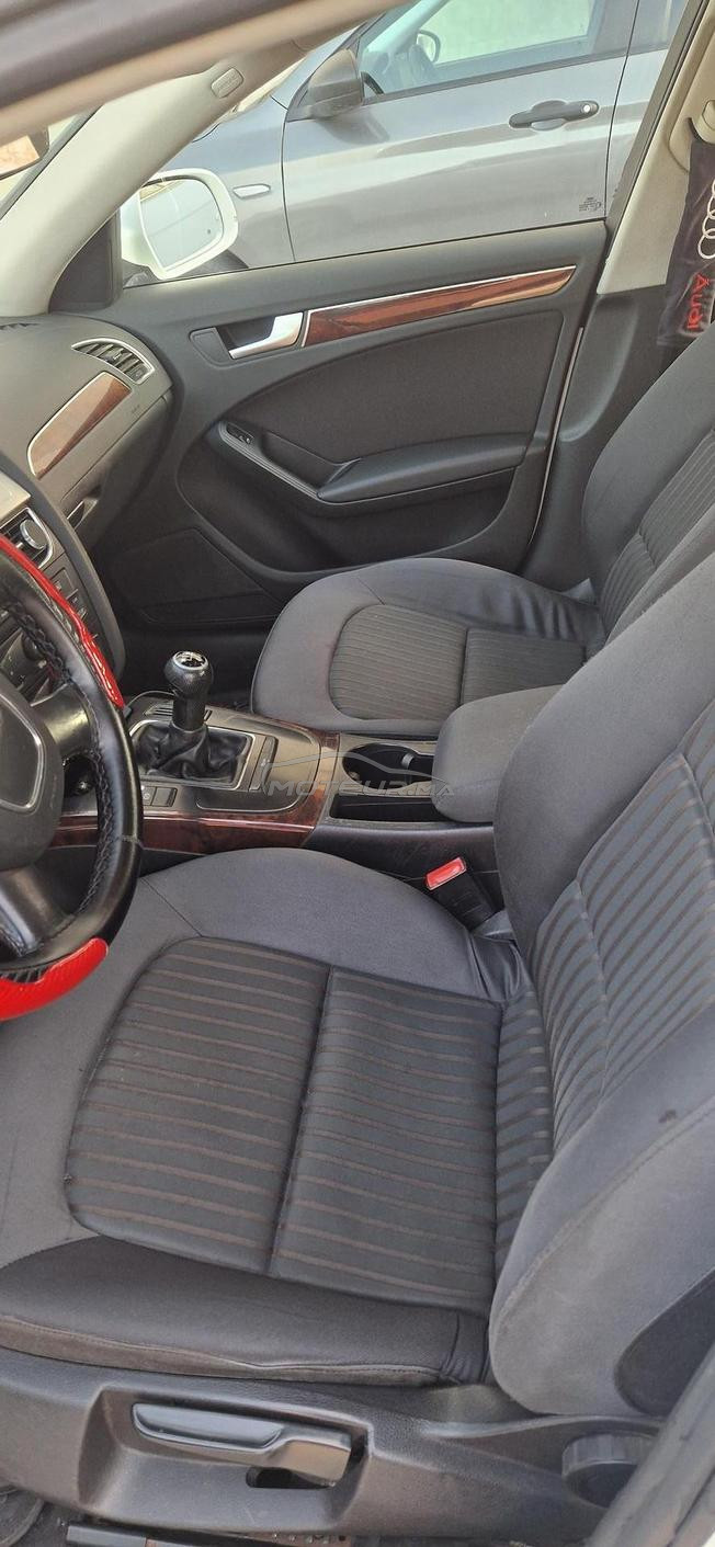 Audi A4 modèle 2011 8 cheveux 