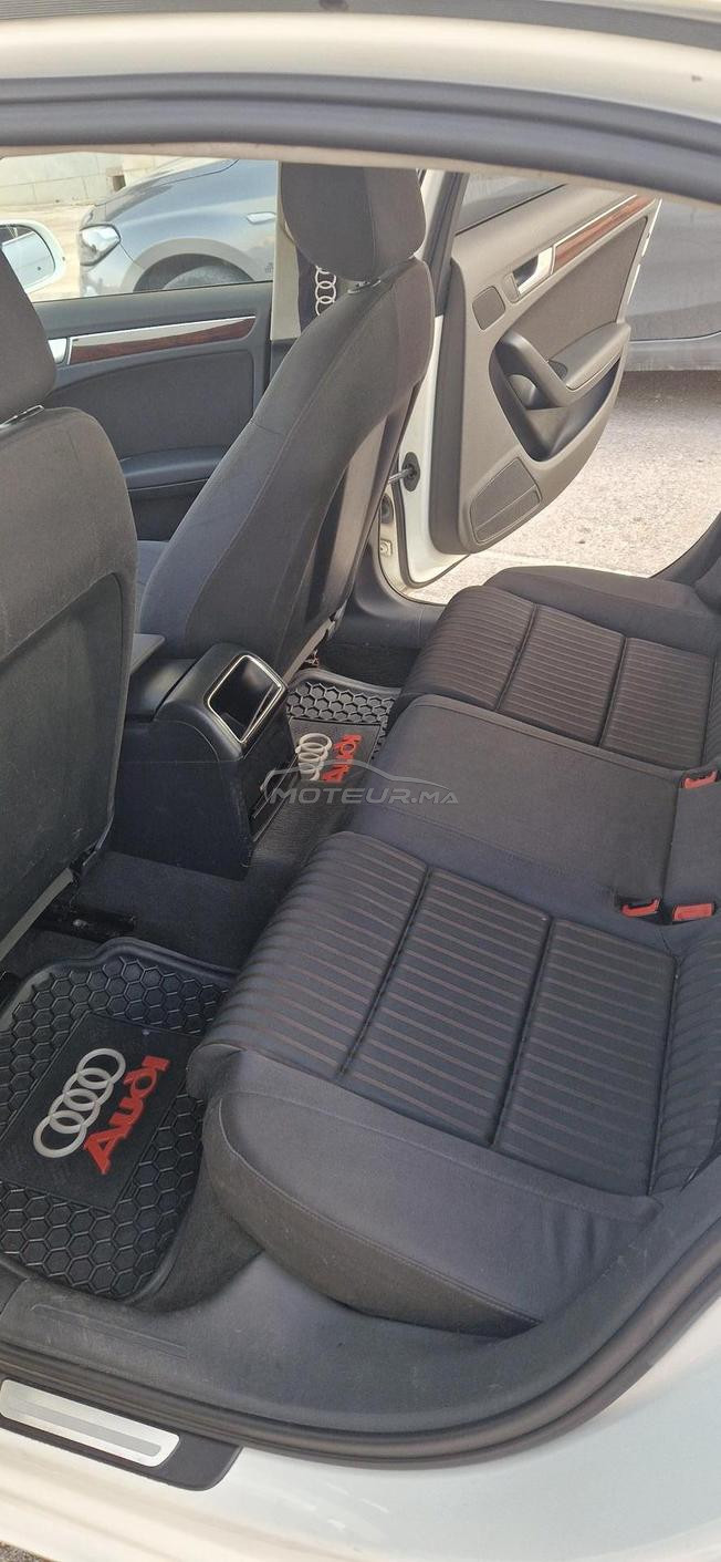 Audi A4 modèle 2011 8 cheveux 