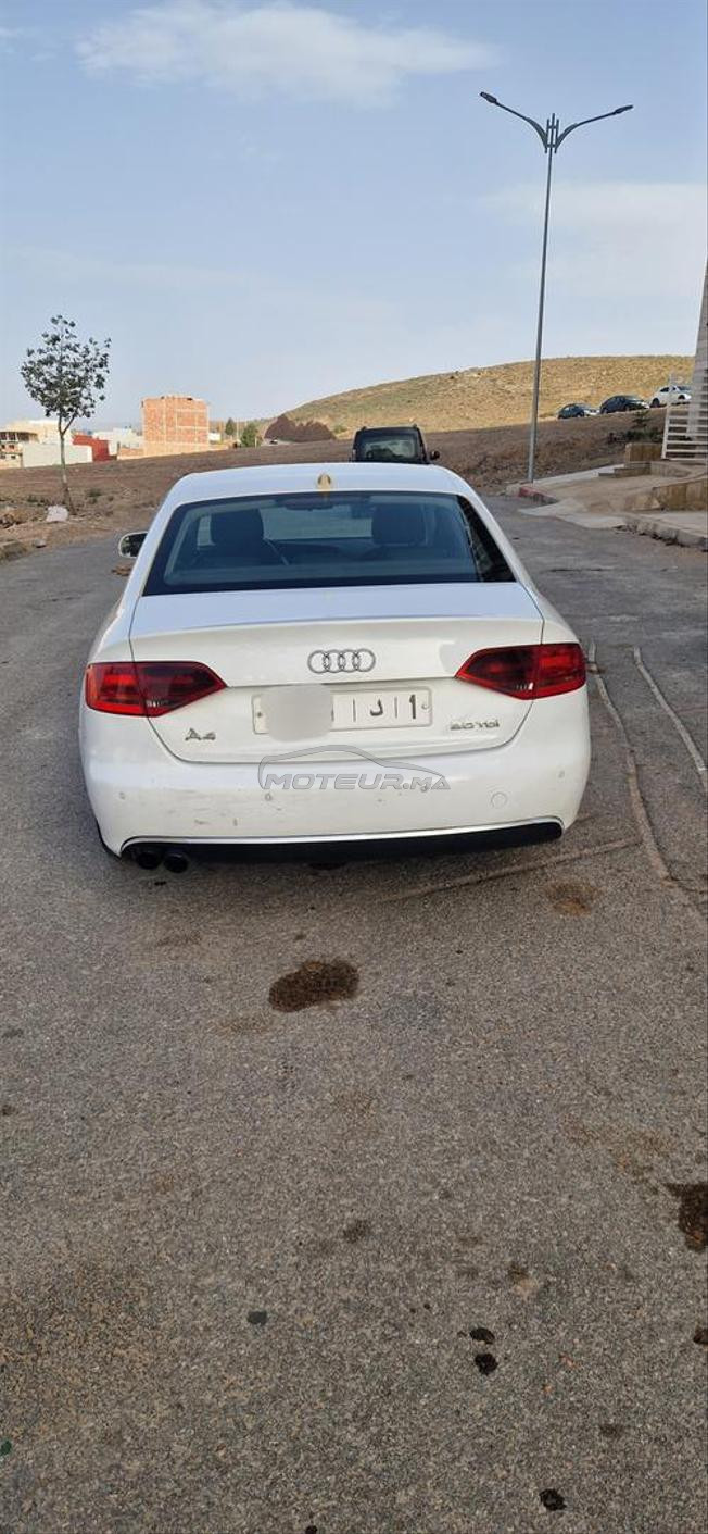 Audi A4 modèle 2011 8 cheveux 