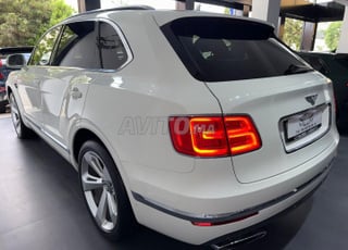 بنتلي بنتايجا V12 كلاسيك بنزين ثنائي التيربو