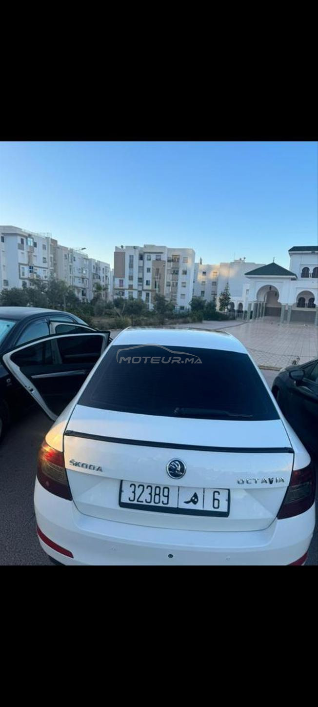 سيارة في حالة جيدة