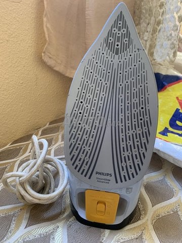 PHILIPS un fer a repasser مصلوح ملابس مكواة بخارية