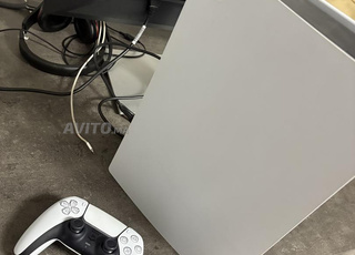 Play 5 excellent etat 