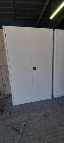 armoire métallique porte battante 