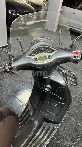 Vespa primavera touring