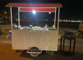 بيع عربة للمأكولات 