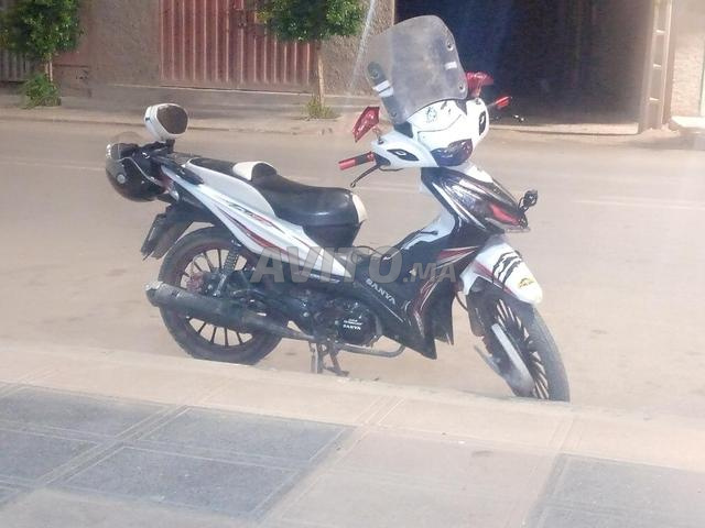 دراجة نارية من صنف sania R 1000 - 2