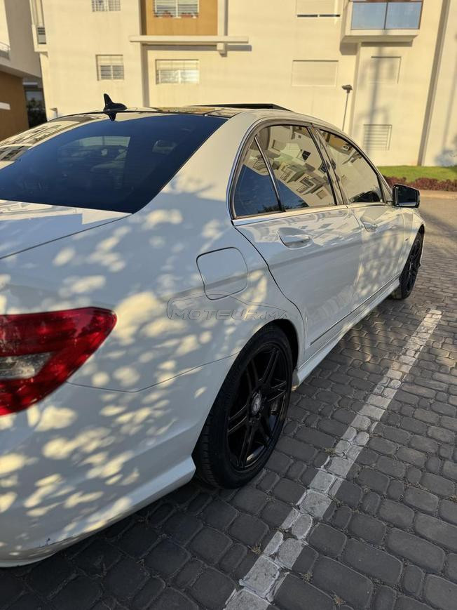 Mercedes-Benz 220 Diesel Automatique 2011 à Rabat