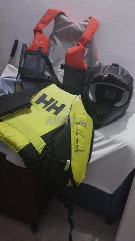 casque et 2 gilets pour Jetsky