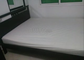 Vente Lit 160 avec martelât et 2 tables de chevet