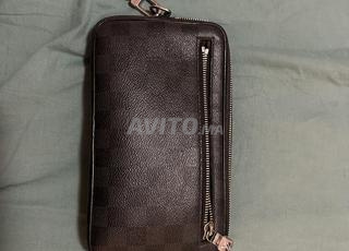 pochette louis vuitton acheté en France 