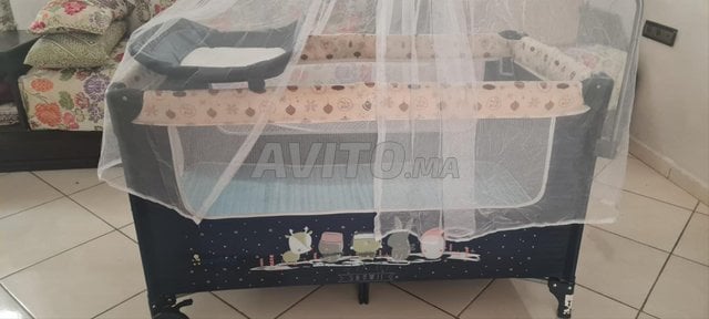 Lit bébé avec matelas