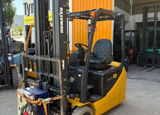 CHARIOT ELEVATEUR ELECTRIC MAT TRIPLEX 5,5 METRES