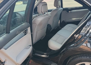 Mercedes-Benz 220 Diesel Manuelle 2012