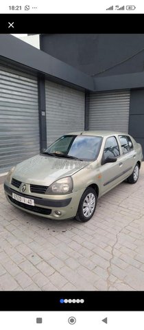 renault clio essence 