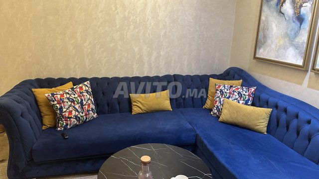 je met en vente mon canapé bleu roi de 2,60/1,80m