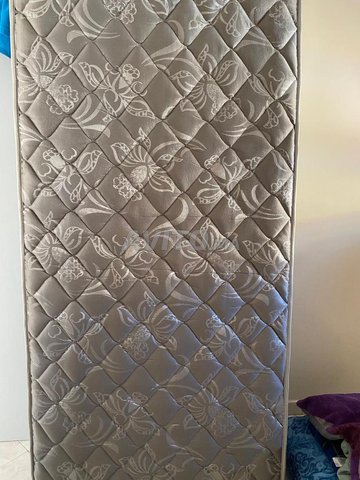 matelas comme neuf 