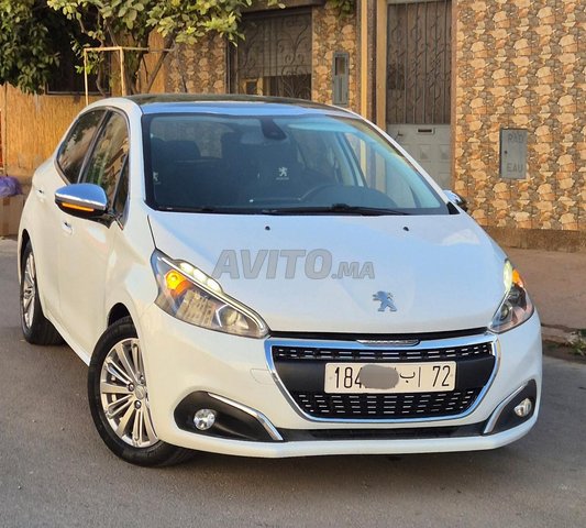 Peugeot 208 manuel modèle 2018