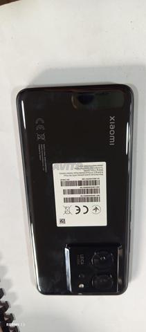 mi 13T neuf avec chargeur original et boîte 