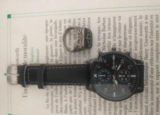 ساعة سوداء للرجال