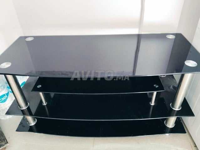 table television en verre noir