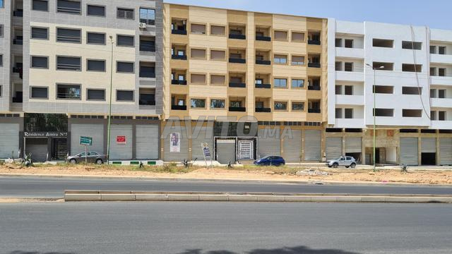 locaux commerciaux, situation stratégique, sur N6 - 2