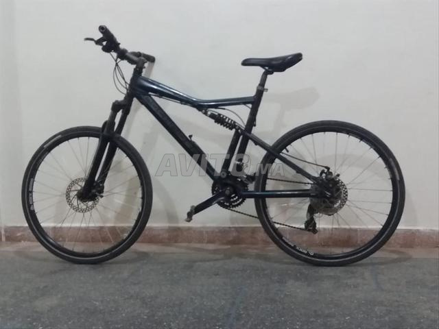 Vélo VTT tout suspendu – Freins à disque 