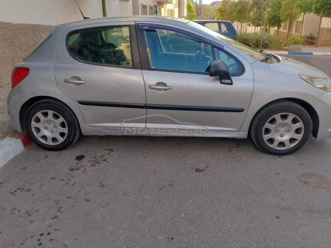 Peugeot 207 diesel bon état 