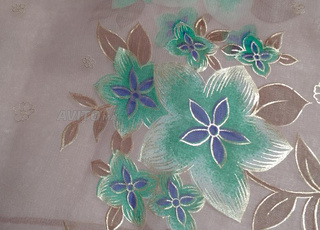 ثوب مذهب لتكشيطة