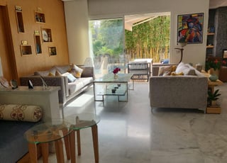 2 Jolis fauteuils en bon etat 