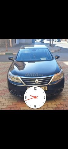 Renault latitude en tres bon état 