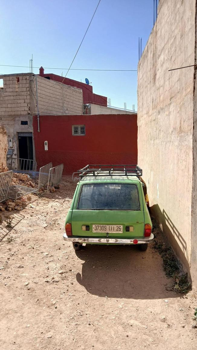 Renault R12