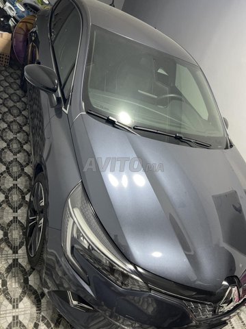 Renault Clio Essence Automatique 2023 à Tanger