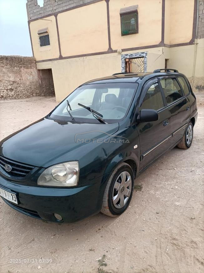 kia carens 