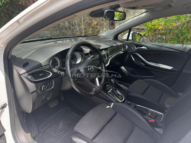 Opel Astra Diesel Automatique 10-2019 à Casablanca