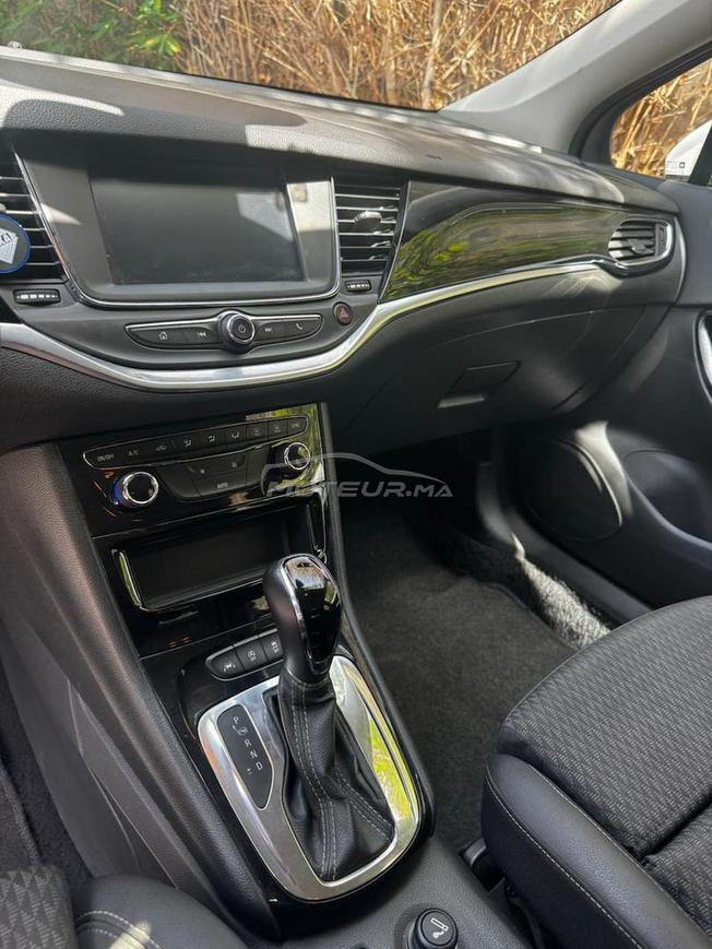 Opel Astra Diesel Automatique 10-2019 à Casablanca