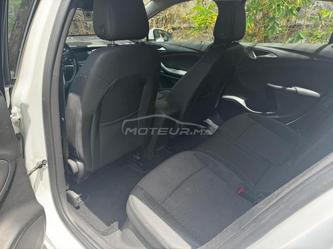 Opel Astra Diesel Automatique 10-2019 à Casablanca