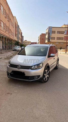 je me voundre ma voiture touran cross 1ère main 