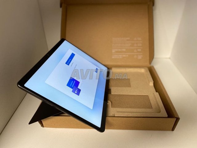 microsoft surface pro 11 snapdragon 16 GB RAM 512 