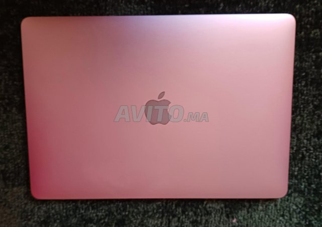 MACBOOK PRO