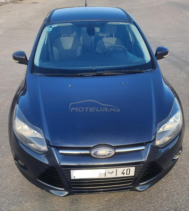 voiture ford focus en très bon état 