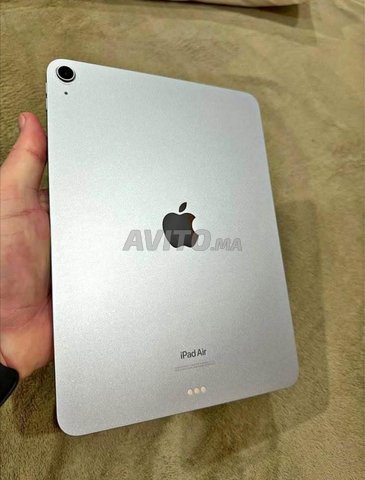 iPad Air 5 M1 OFFICIEL Wi-Fi 64GB battery100